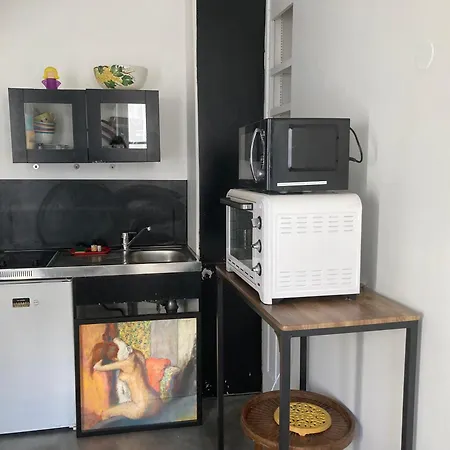 Studio Dans Le Touristique Apartamento París